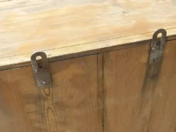 Vitrine à suspendre