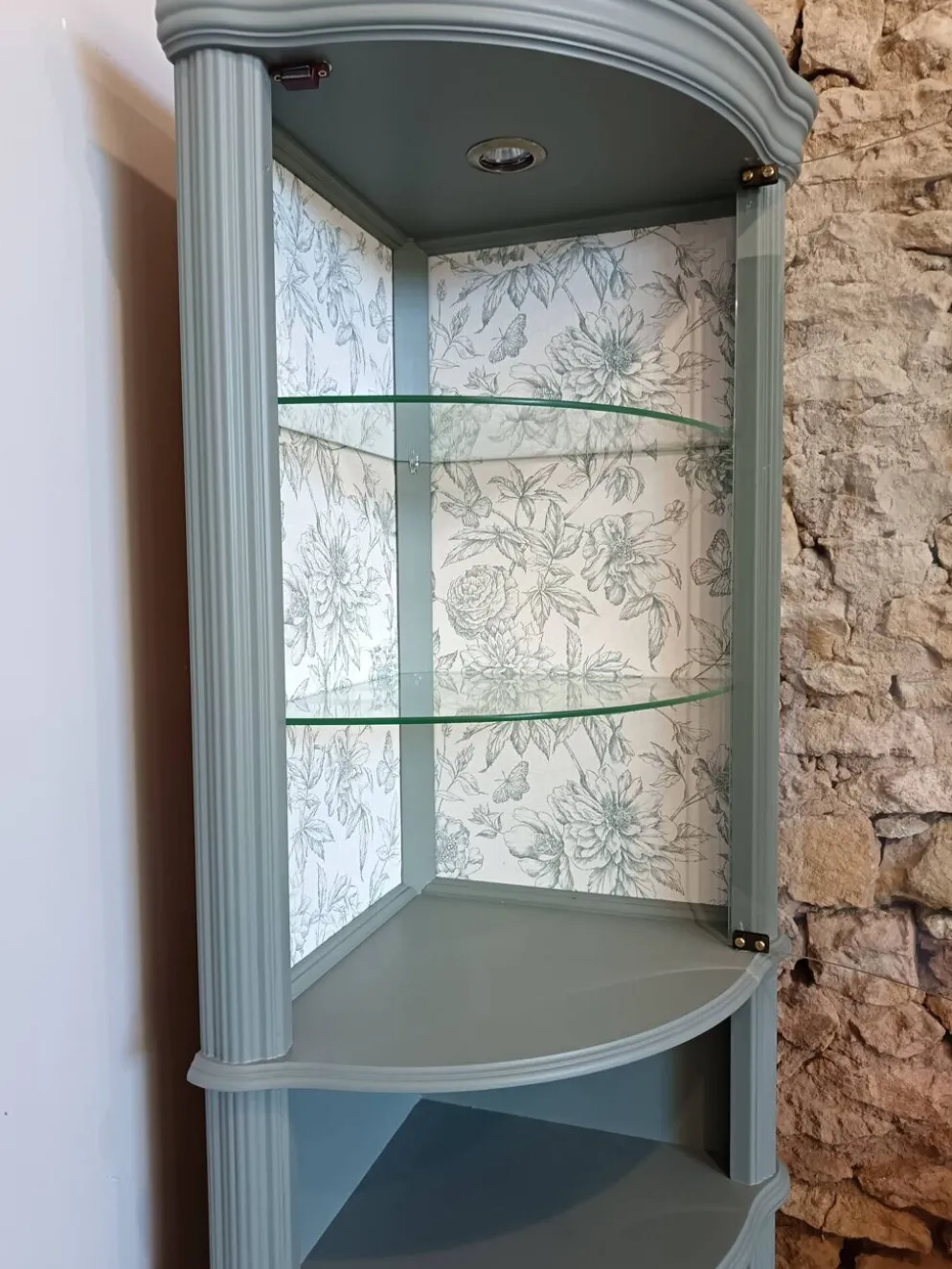 Vitrine vaisselier d'angle vert bronze