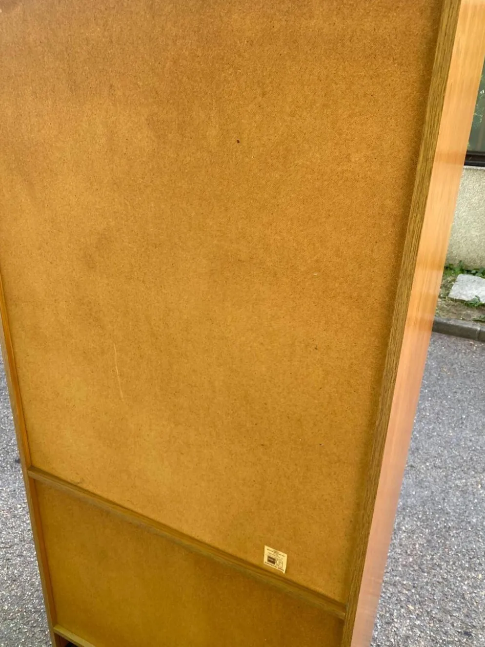 Vitrine vaisselier scandinave en orme Simat France 1970