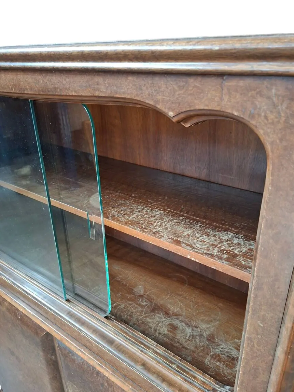 Vitrine Vintage Années '40/'50 en Racine – Design Italien Mid-Century