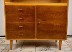 Vitrine vintage, années 1960, Tchécoslovaquie