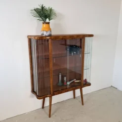 Vitrine vintage avec lattes en verre – Placage noyer chaud - Art Déco