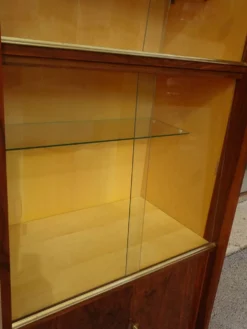 Vitrine vintage de la maison Capelle (82)