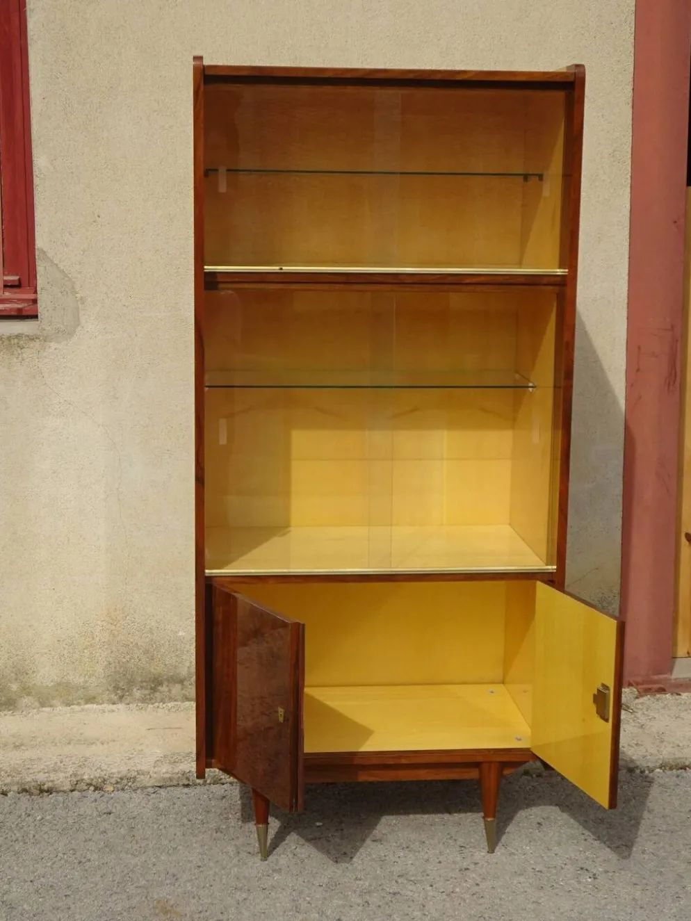 Vitrine vintage de la maison Capelle (82)