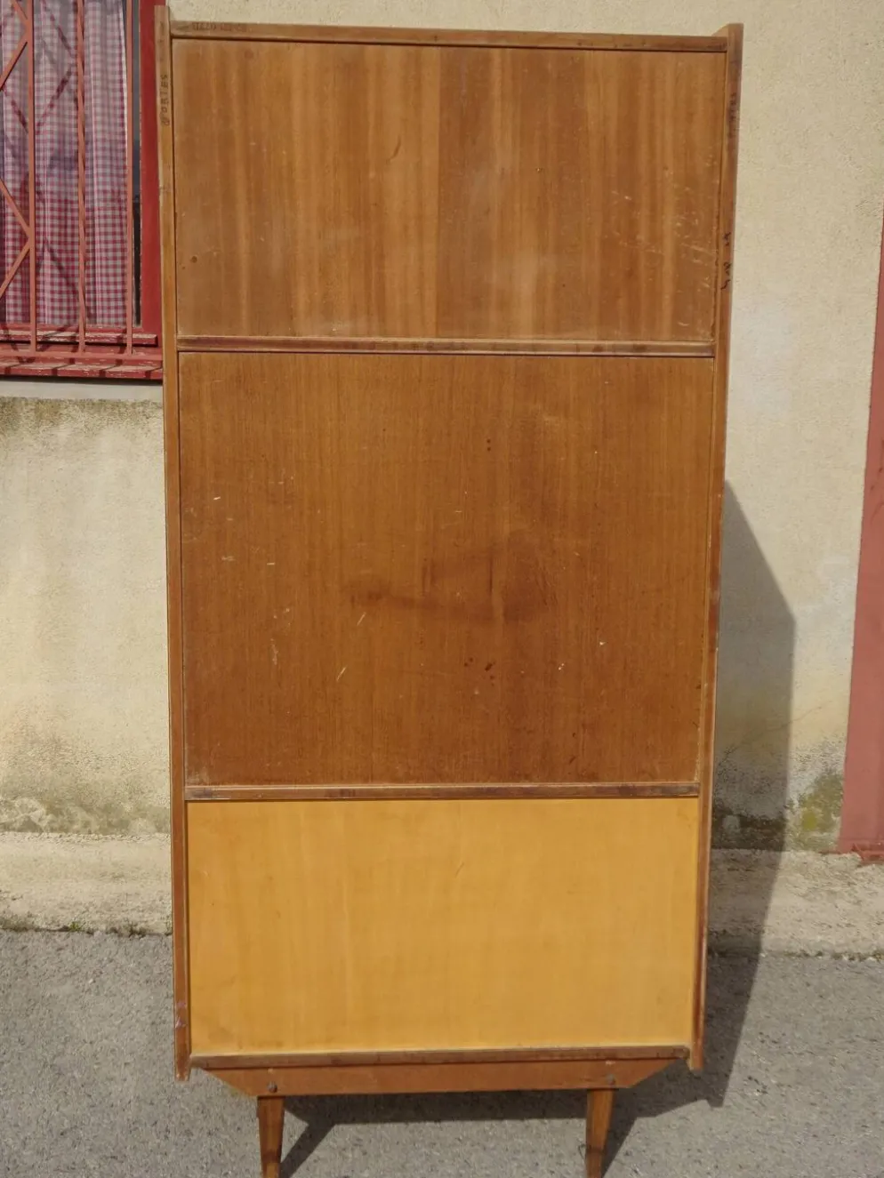 Vitrine vintage de la maison Capelle (82)