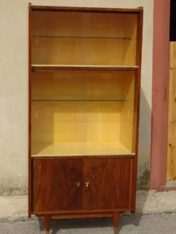 Vitrine vintage de la maison Capelle (82)