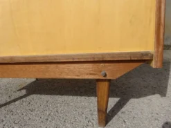 Vitrine vintage de la maison Capelle (82)
