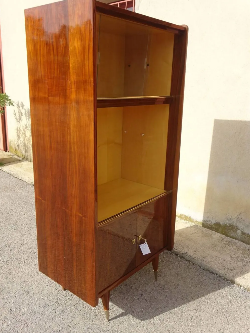 Vitrine vintage de la maison Capelle (82)