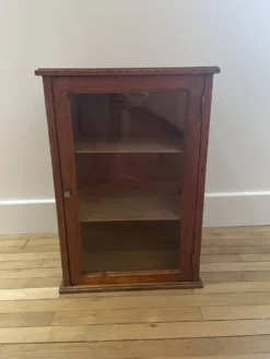 Vitrine vintage en bois 260319
