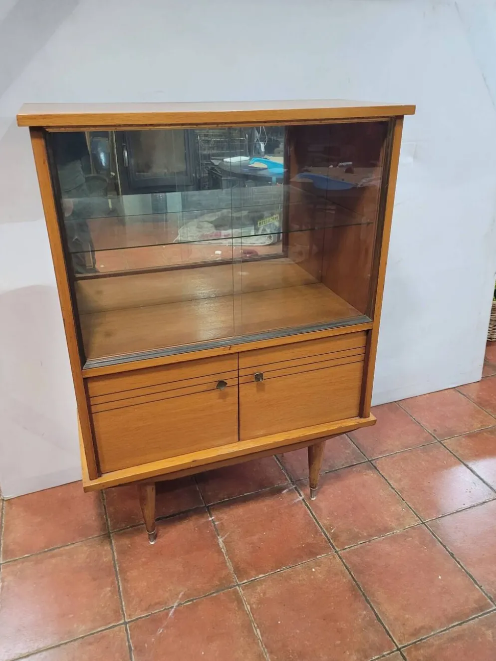 Vitrine vintage en chêne des années 60