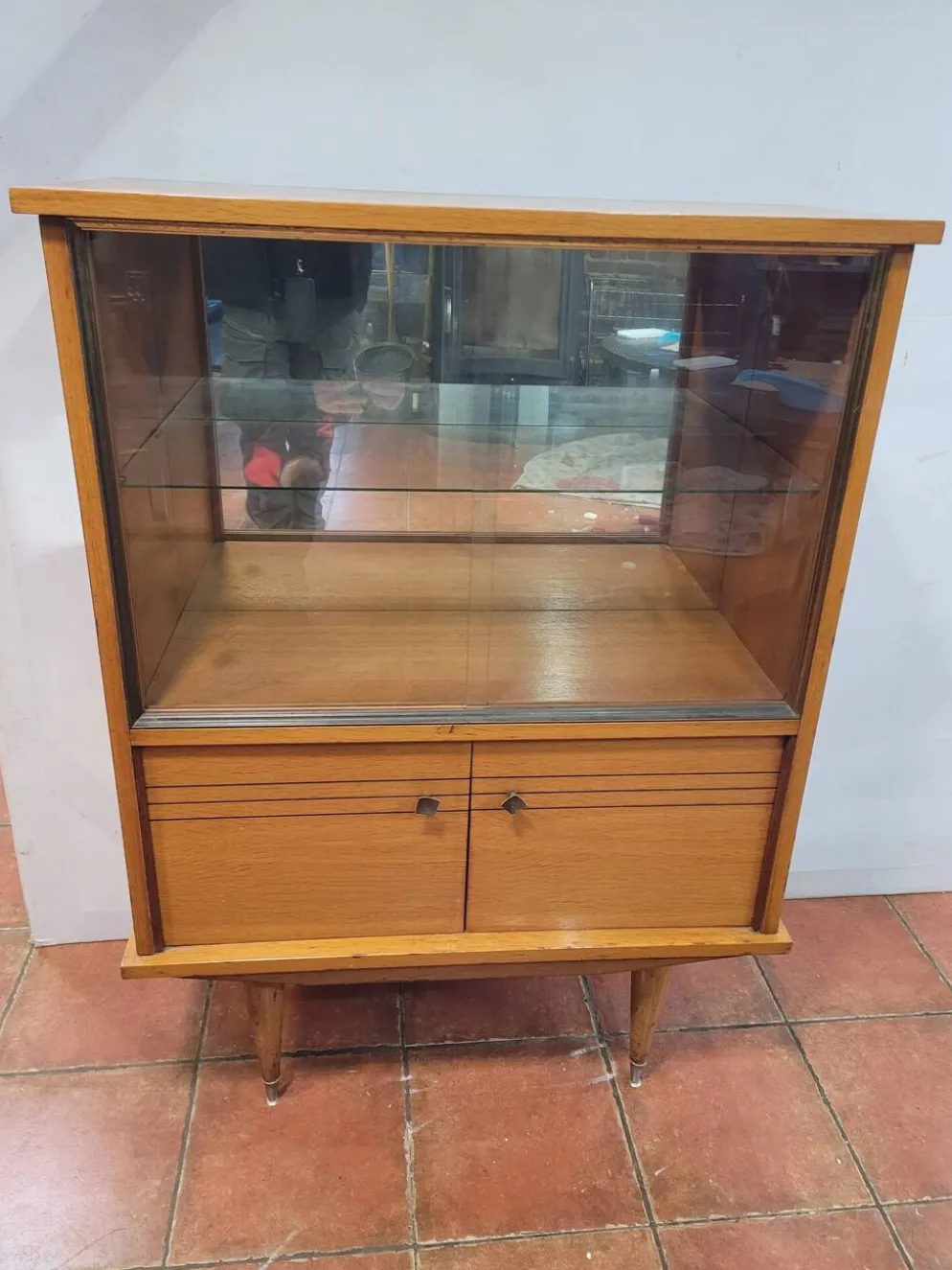 Vitrine vintage en chêne des années 60