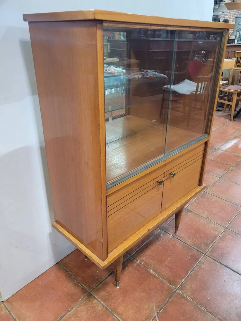 Vitrine vintage en chêne des années 60
