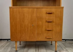 Vitrine vintage, UP závody, années 1960, Tchécoslovaquie