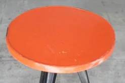 Xavier Pauchard - Deux tables rondes de bistro Tolix métal 1960