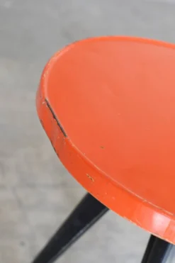 Xavier Pauchard - Deux tables rondes de bistro Tolix métal 1960