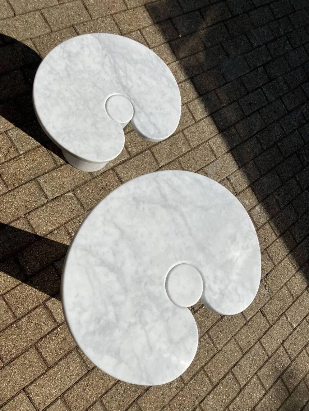 2x Eros Side table Angelo Mangiarotti Carrara marmer Nieuwstaat!
