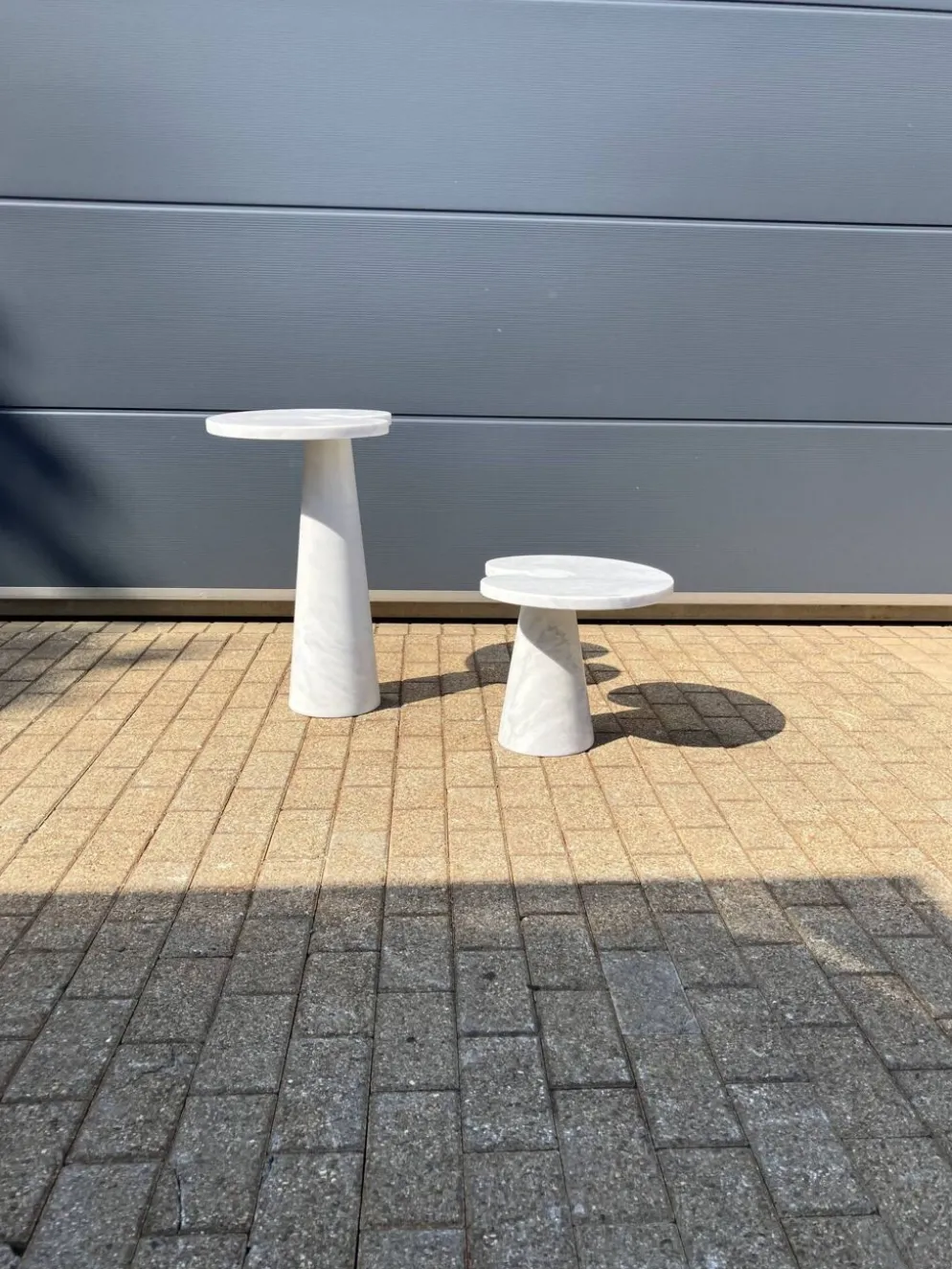 2x Eros Side table Angelo Mangiarotti Carrara marmer Nieuwstaat!