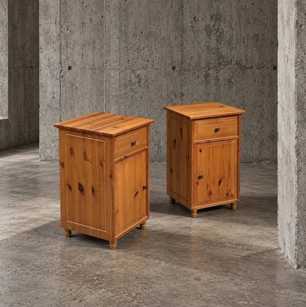 2 x table de chevet Leksvik Ikea / avec tiroir et placard / portes gauche - droite